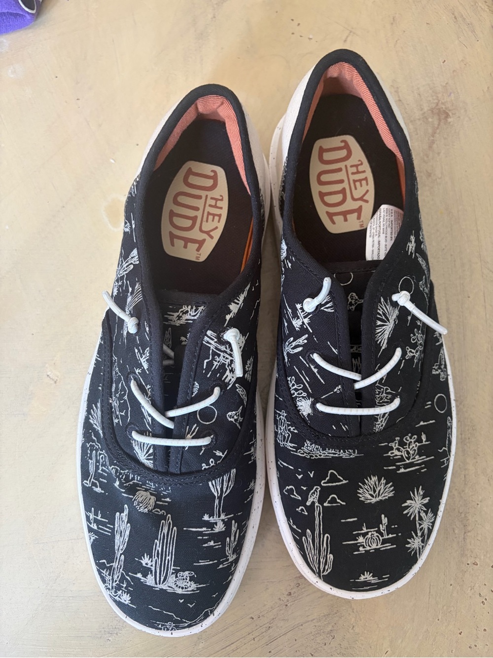Hey Dude Shoes Cody Desert Men's Size 8 US Black Slip On Boat Shoes Worn Once